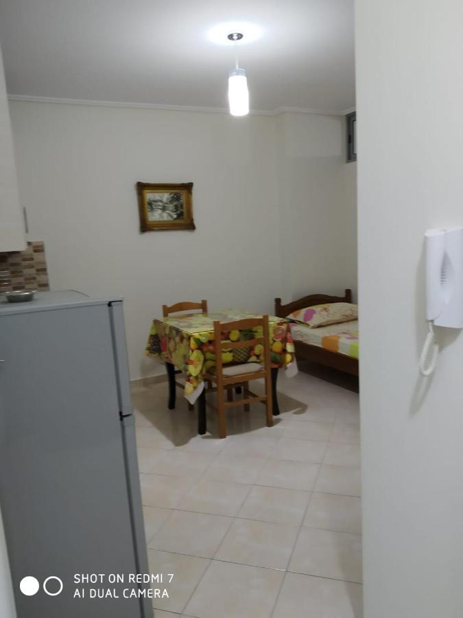Primavera Apartments Sarandë Exteriör bild