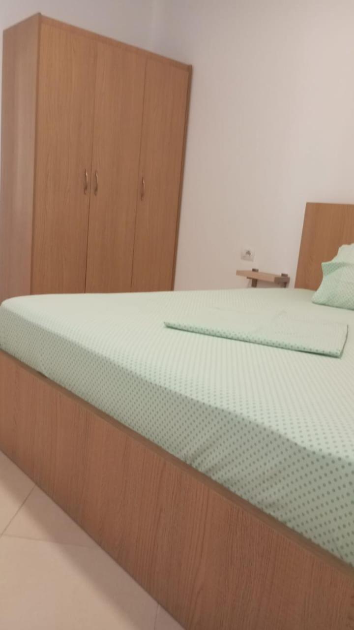 Primavera Apartments Sarandë Exteriör bild